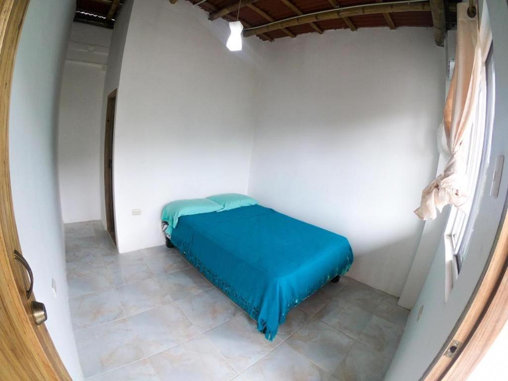 Montañita Iguana Beach Houseホステル エクステリア 写真