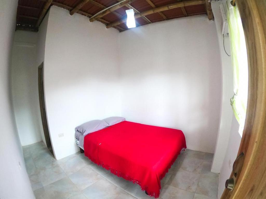 Montañita Iguana Beach Houseホステル エクステリア 写真