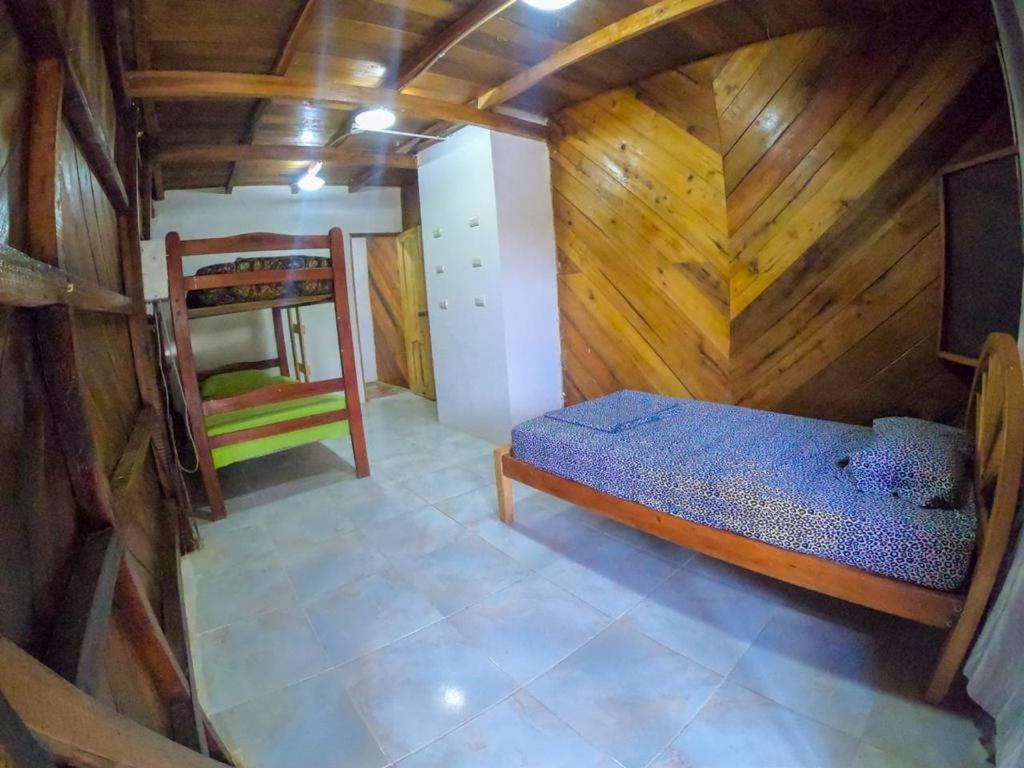 Montañita Iguana Beach Houseホステル エクステリア 写真